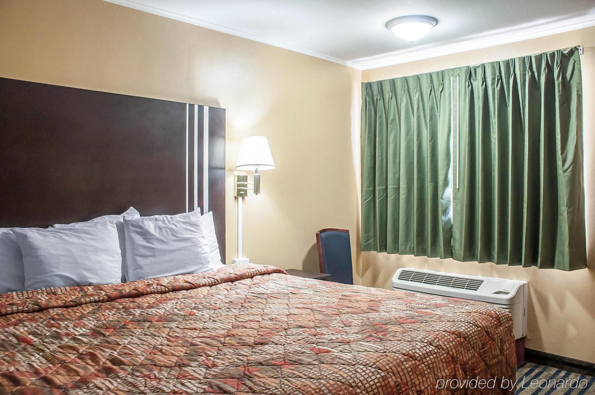 Amherst Inn & Suites 外观 照片
