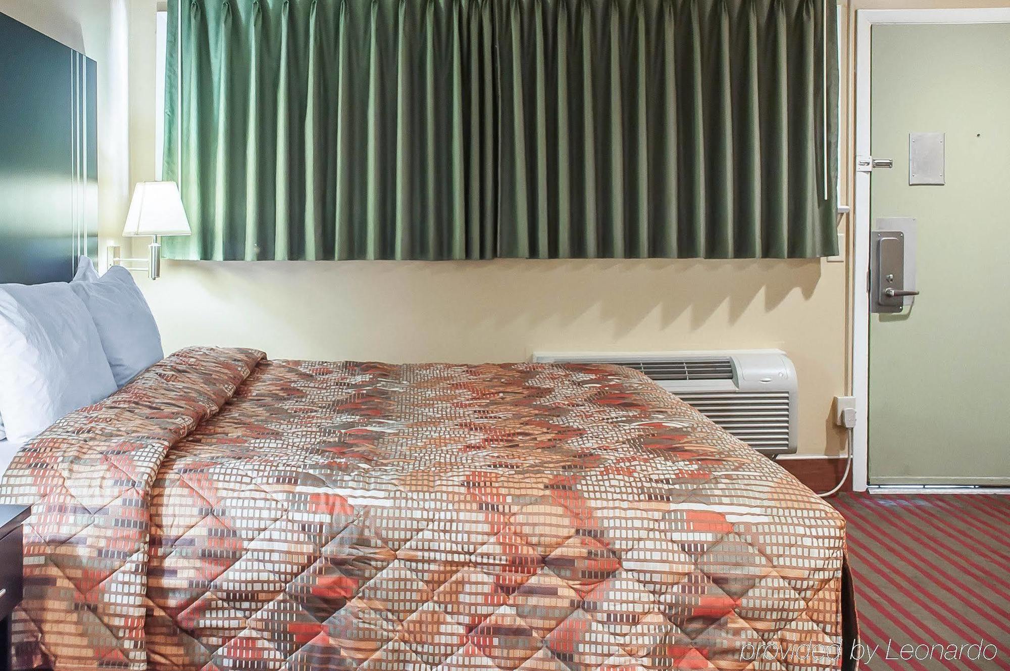 Amherst Inn & Suites 外观 照片