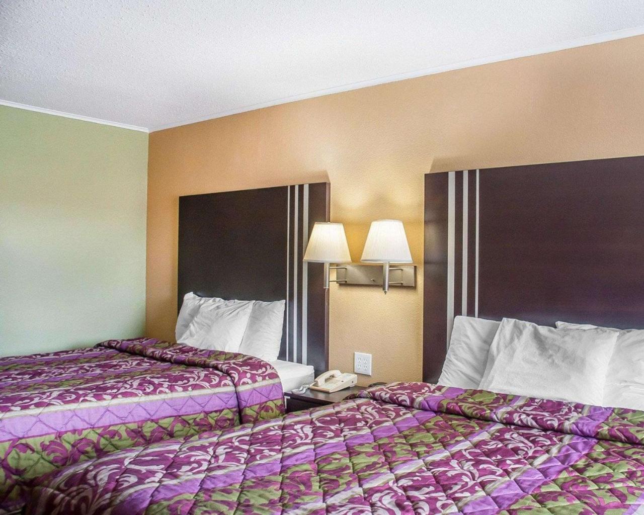 Amherst Inn & Suites 外观 照片