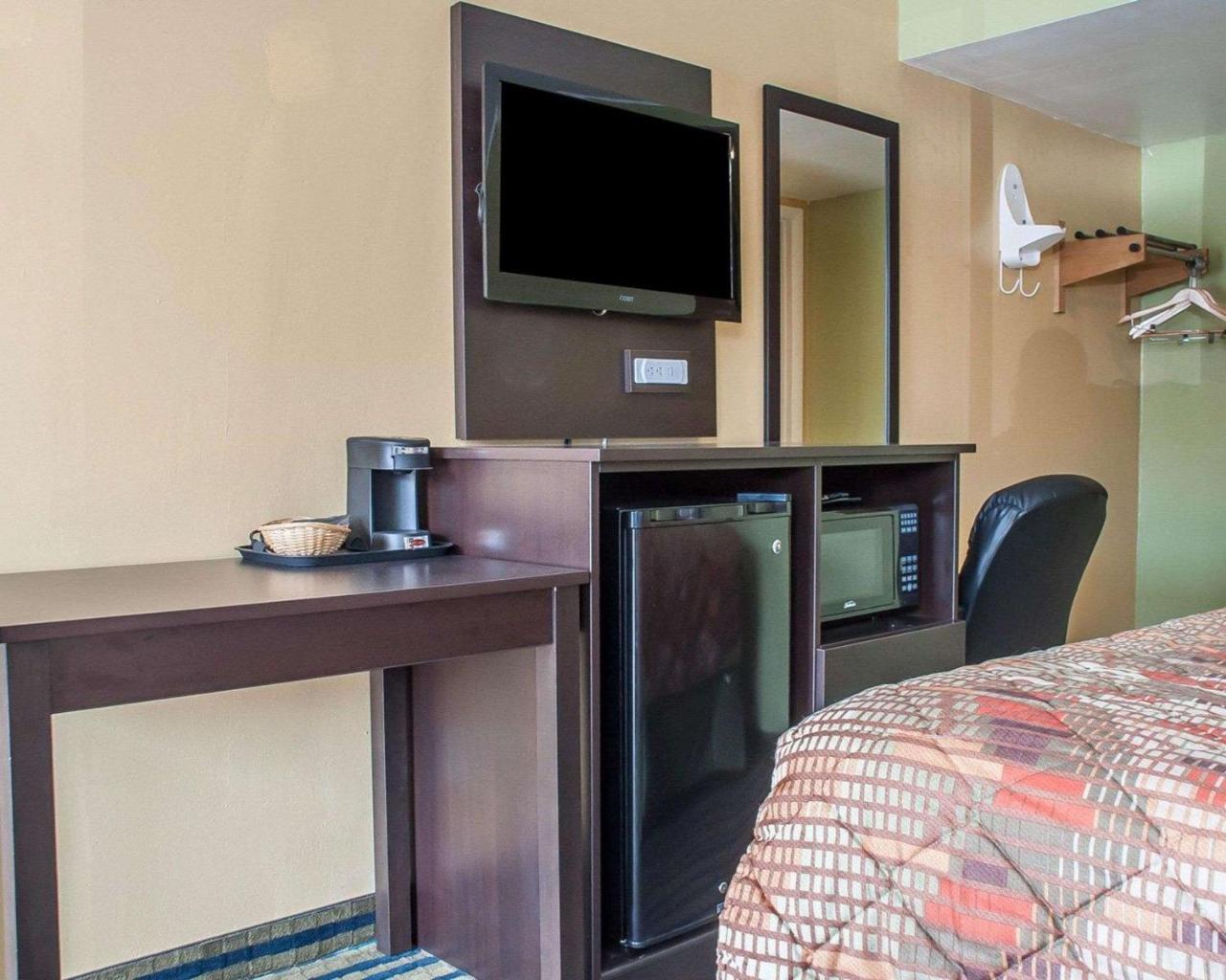 Amherst Inn & Suites 外观 照片